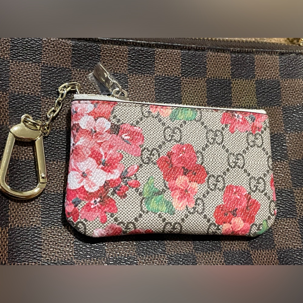 GGee monogram logo keychain zipper purse to match your bag or purse so cute 😍😍💓